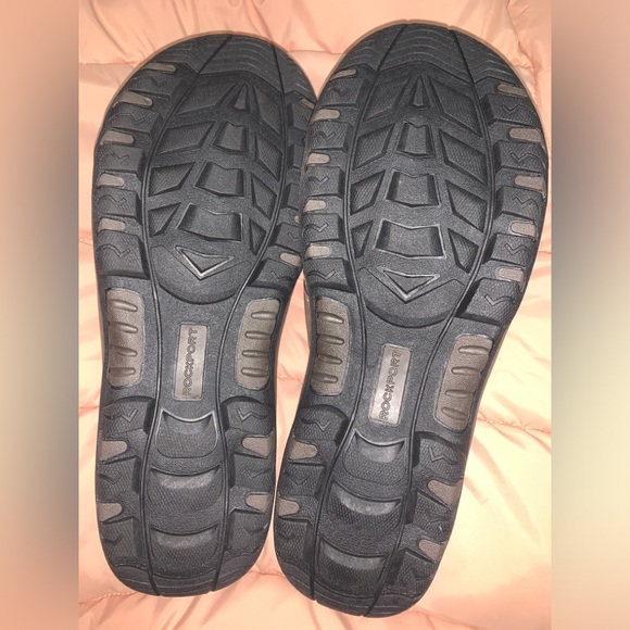 Sandals_&_Flip_Flops
